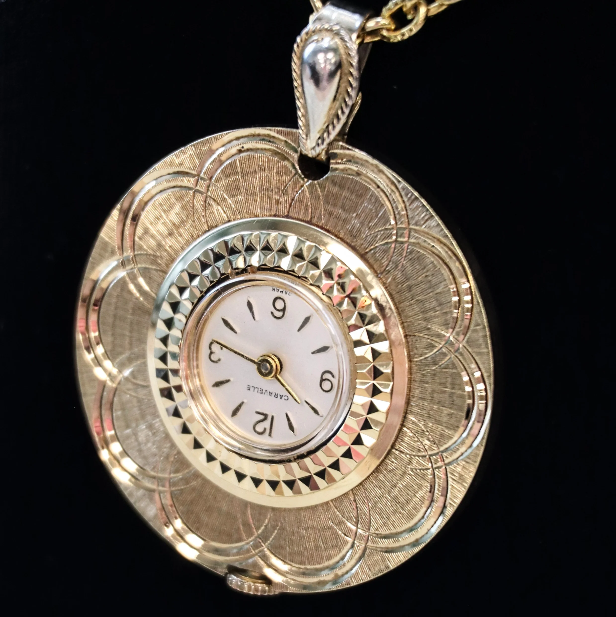 1967 CARAVELLE by Bulova Ladies Pendant 7 Jewels Watch with GP Link Chain 24" - Image 3