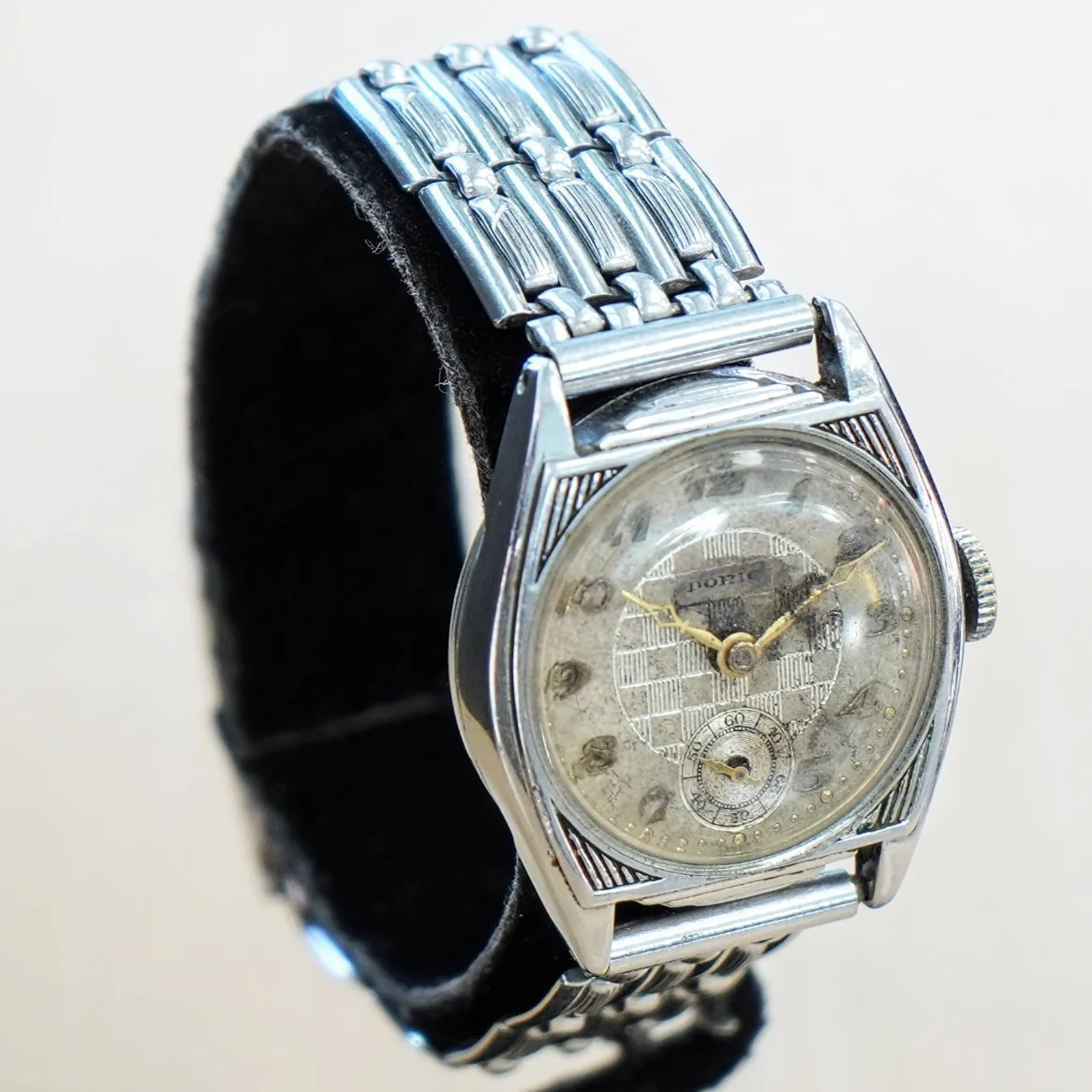 Vintage DORIC Art Deco Wristwatch 6 Jewels One ADJ Swiss Made Watch - Image 3