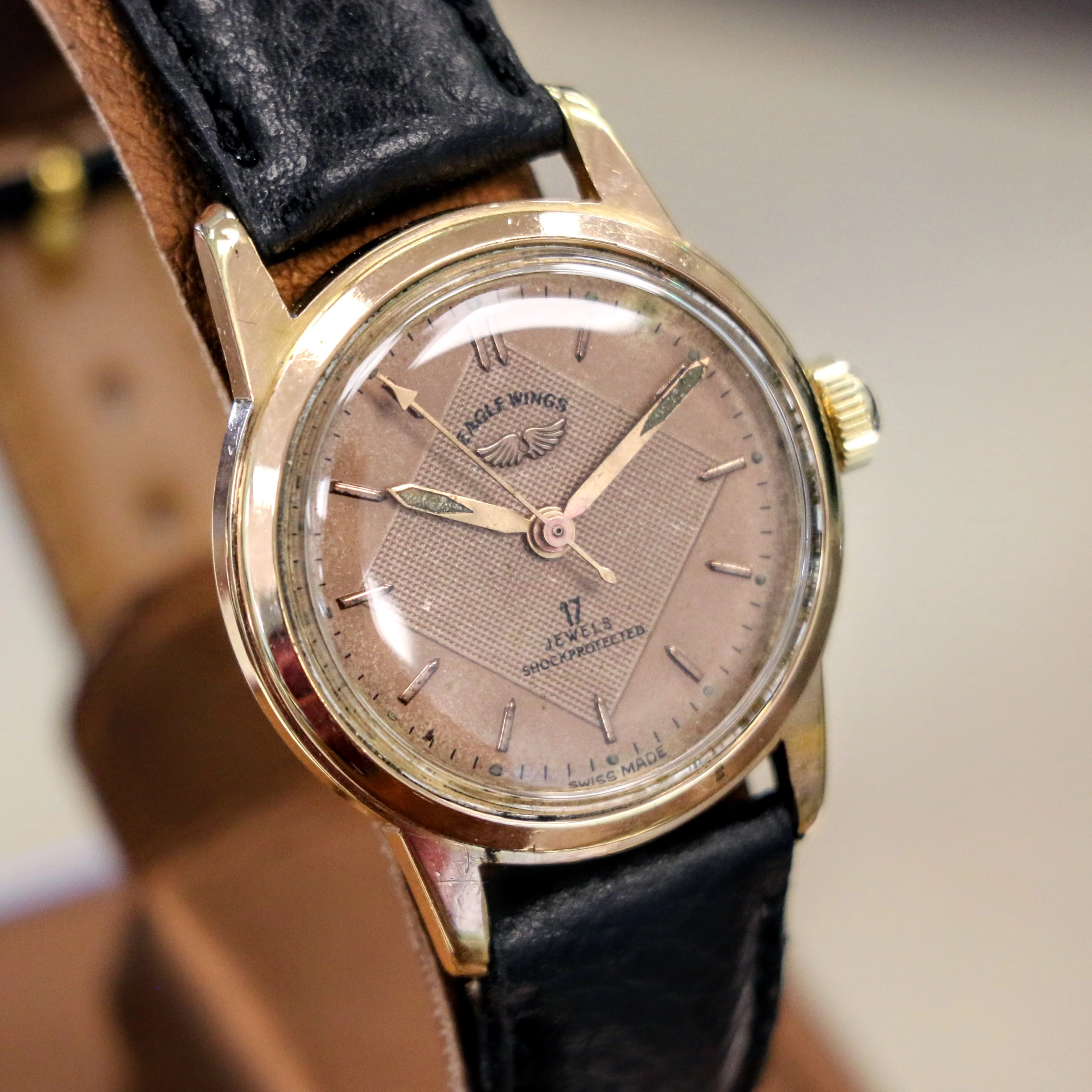 Vintage EAGLE WINGS Shockprotecter Watch 17 Jewels Cal. FE 8020 Rose Gold Tone Swiss Wristwatch - Image 5
