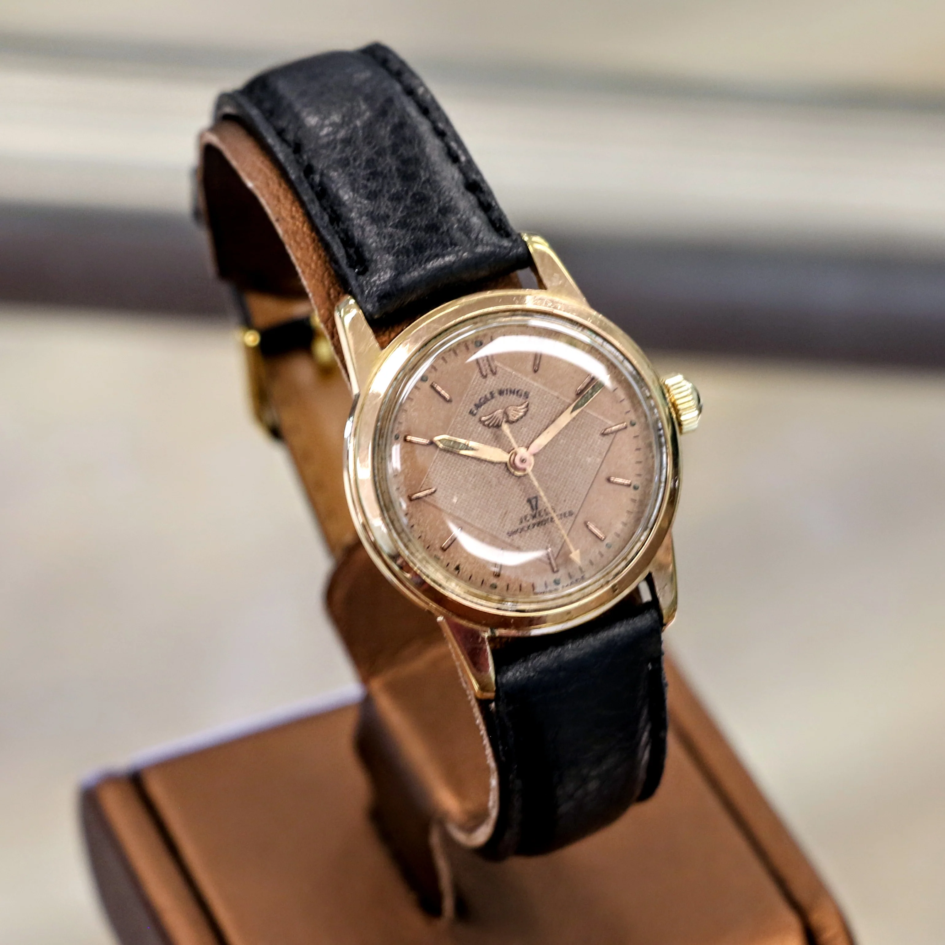 Vintage EAGLE WINGS Shockprotecter Watch 17 Jewels Cal. FE 8020 Rose Gold Tone Swiss Wristwatch - Image 6