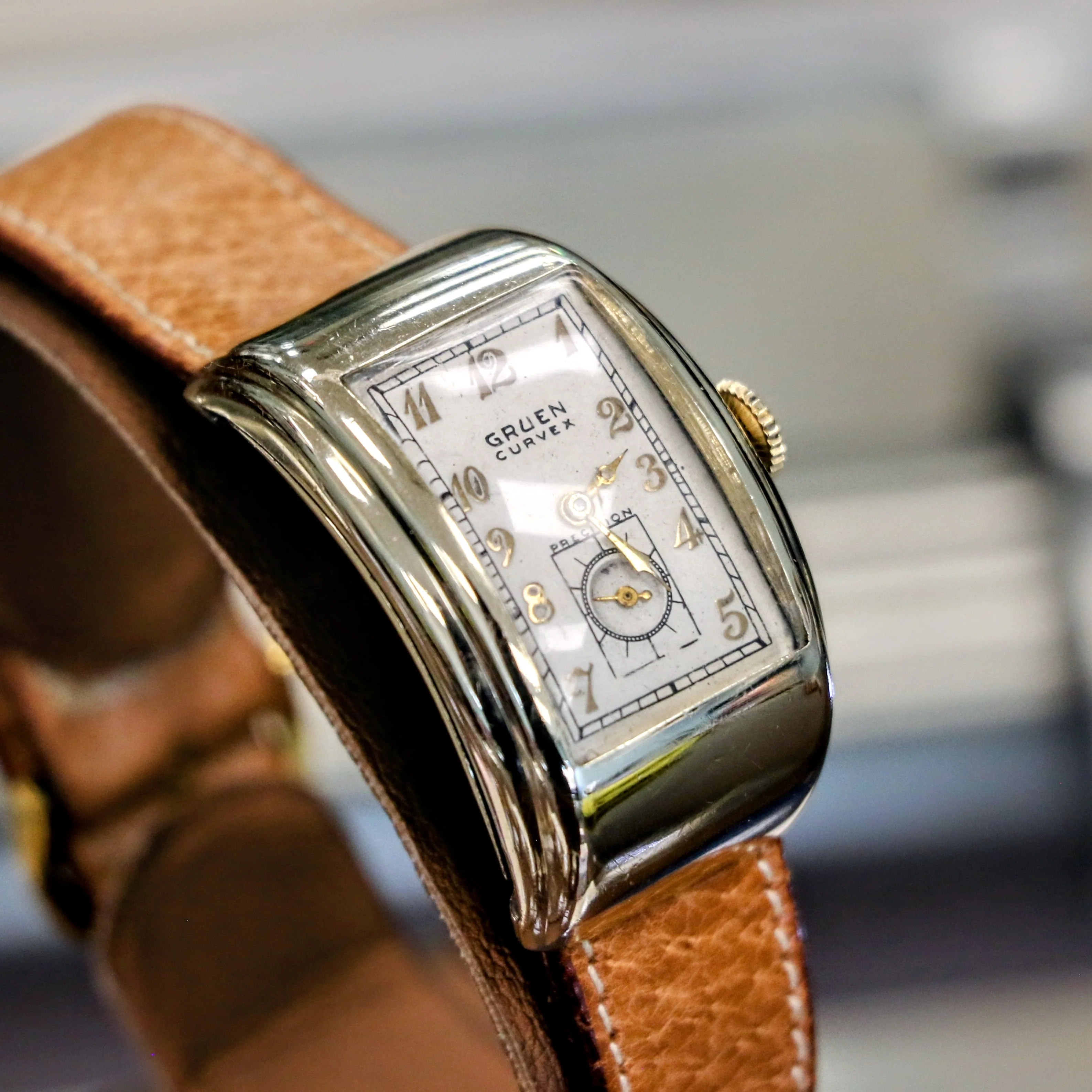 1938 GRUEN EXTREME Curvex Precision Commodore Driver's Ristside Vintage Watch - Image 13