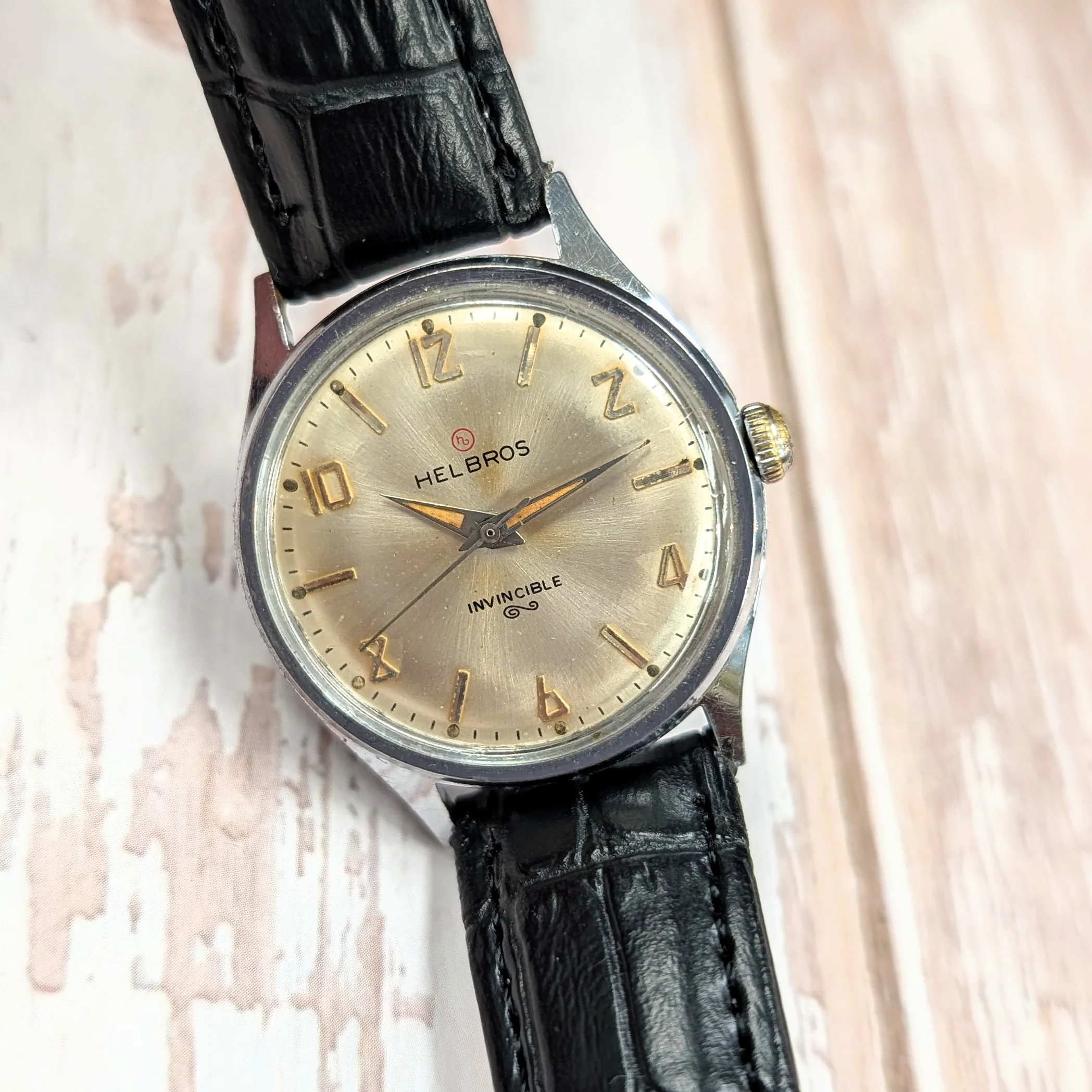 Vintage Helbros Invincible Watch Stainless Steel Back 33mm Wristwatch - Image 8