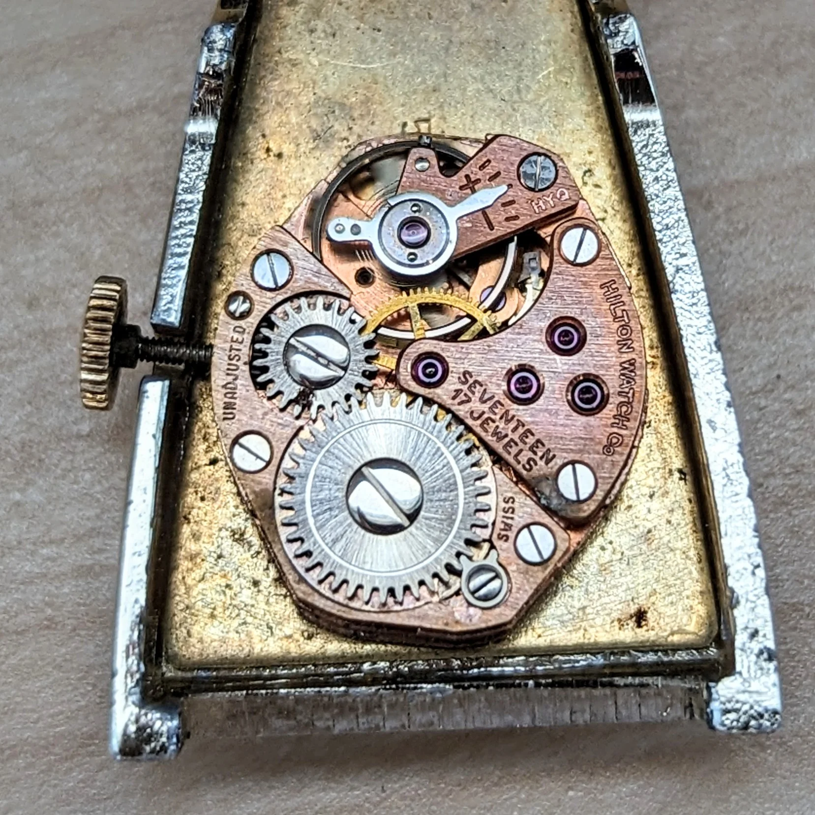 Vintage HILTON “A Parabolic Watch” 17 Jewels Triangle Wristwatch Swiss Made Wristwatch - Image 16