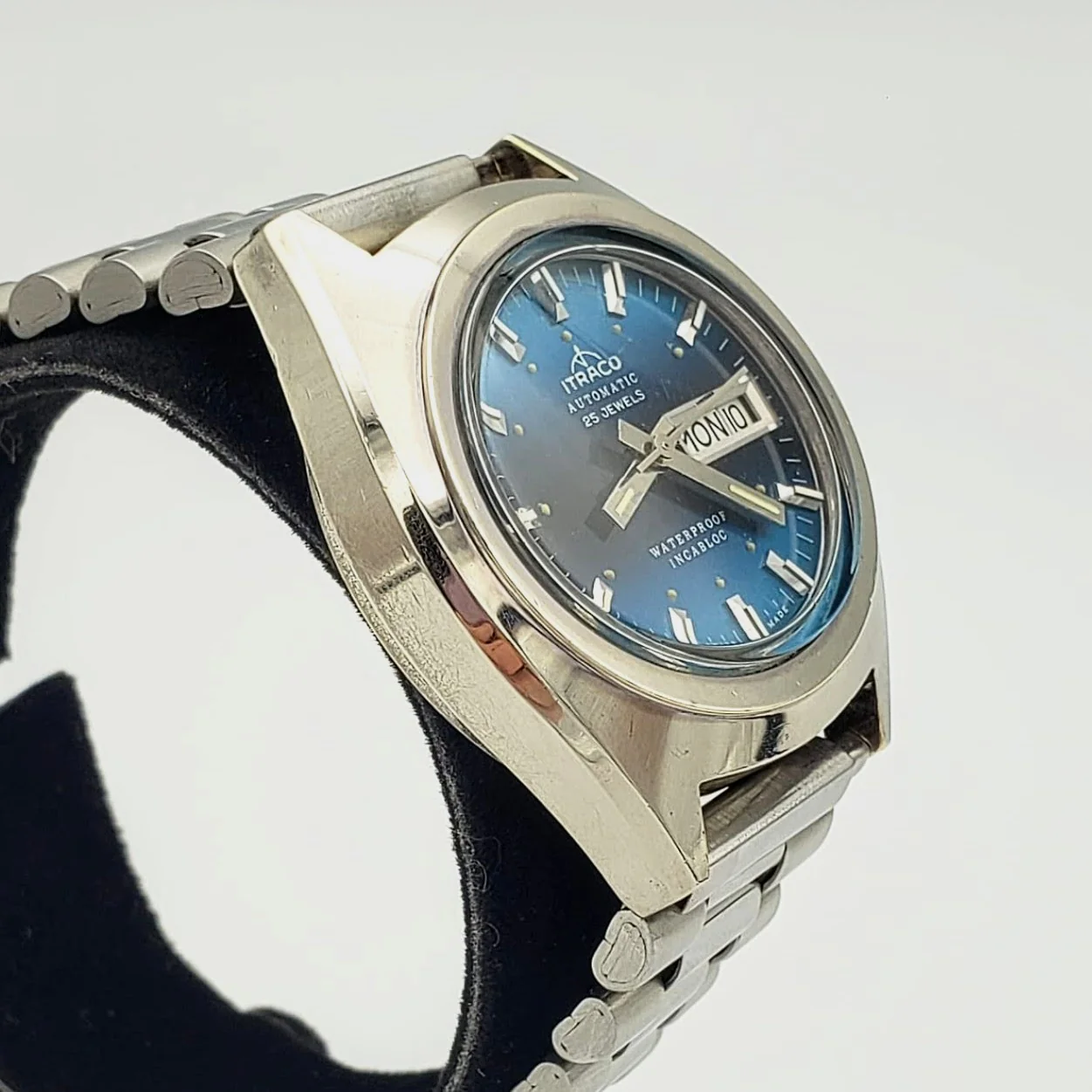 Vintage ITRACO Automatic Wristwatch Cal. ETA2789-1 25 J, Dual-Language Day/Date Watch - Image 6