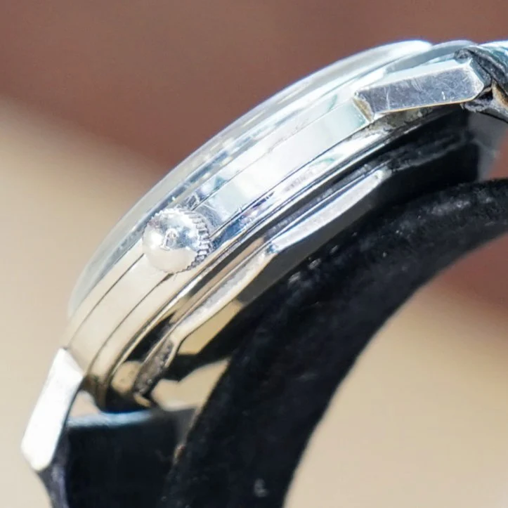 1950's JUVENIA Automatic Watch Waterproof Swiss Made Vintage Wristwatch - Image 6