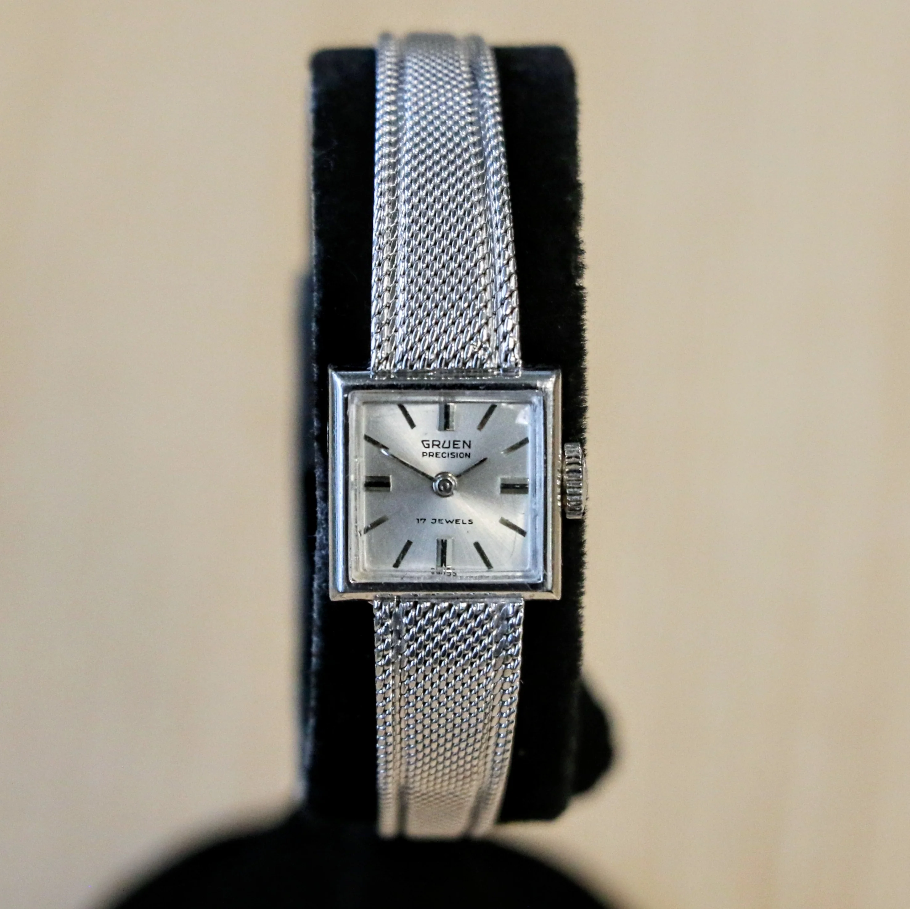 1950's GRUEN Precision Ladies Watch Cal. 258R 17 Jewels Swiss Wristwatch - Mesh Bracelet - Image 3