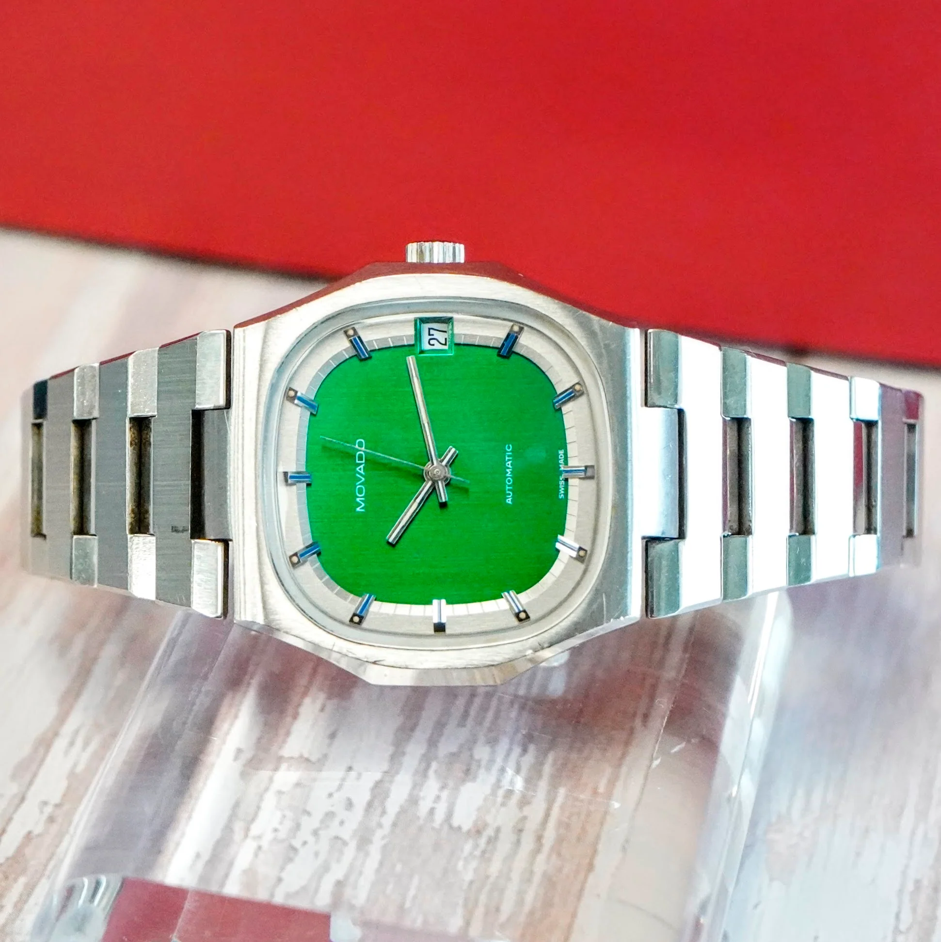 Vintage Movado Surf Automatic Watch Date Green Dial 36mm TV-Shaped ALL S.S. Original Bracelet - Image 7