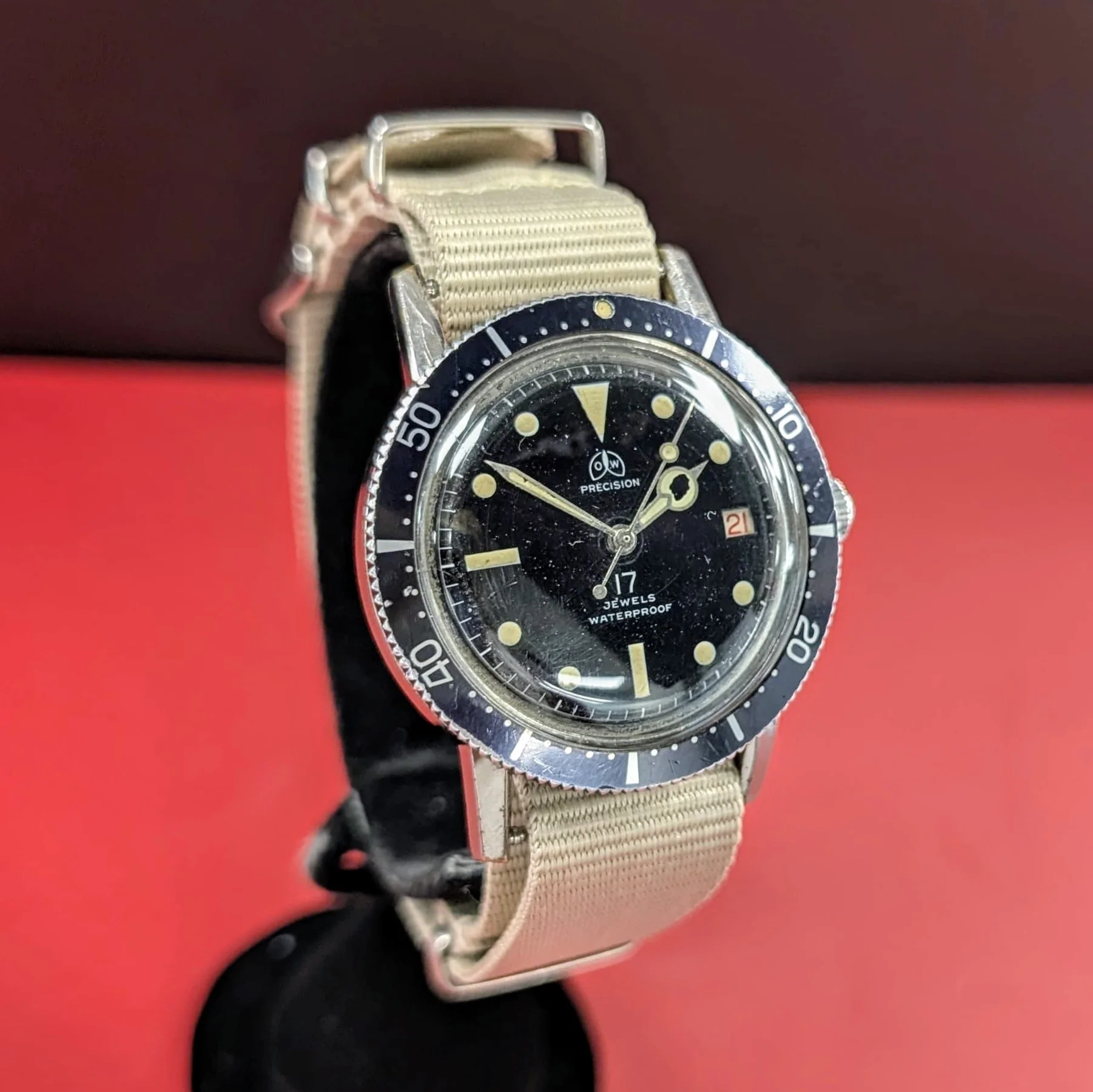 Vintage Ollech & Wajs Diver Watch 17 Jewels Date Indicator 38mm Swiss Wristwatch - Image 4