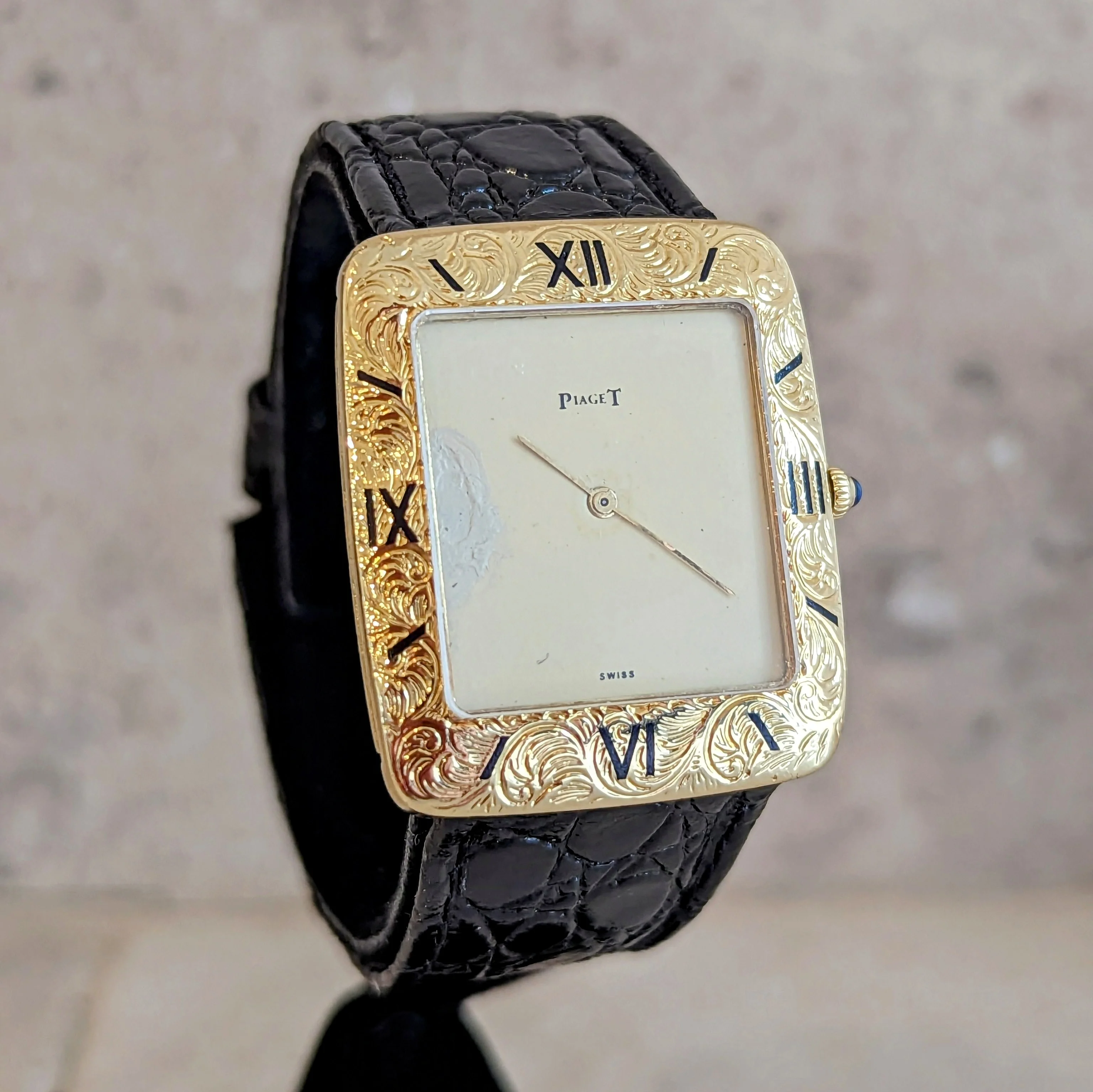 Vintage PIAGET Wristwatch 18K Gold ULTRA-THIN Movement Cal. 9P 18 Jewels Watch - Image 4