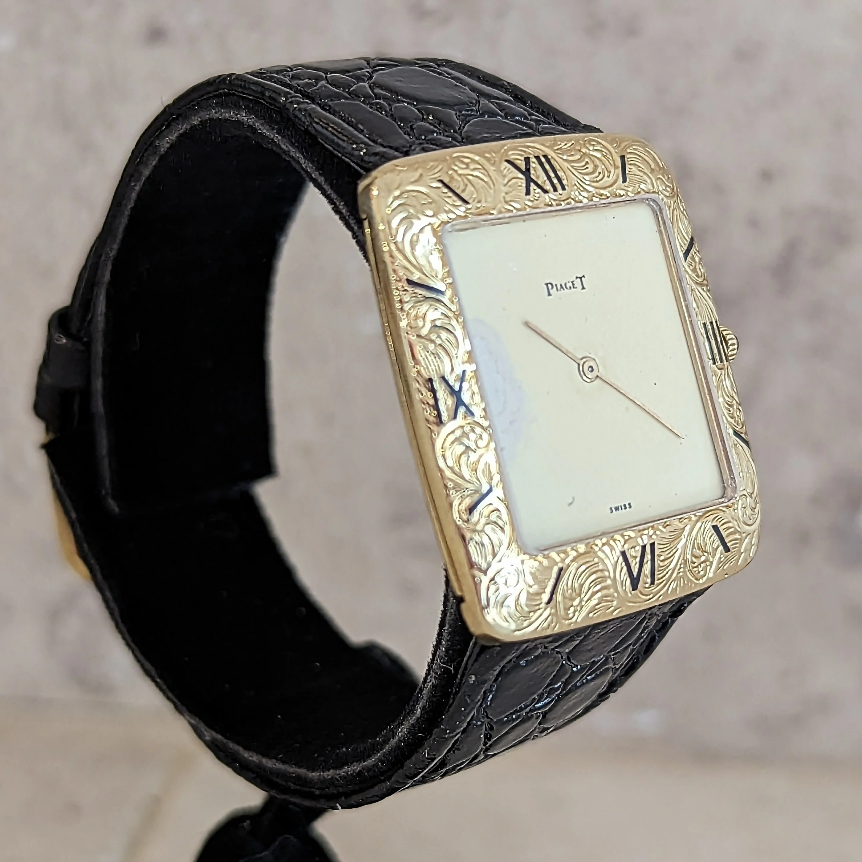 Vintage PIAGET Wristwatch 18K Gold ULTRA-THIN Movement Cal. 9P 18 Jewels Watch - Image 5