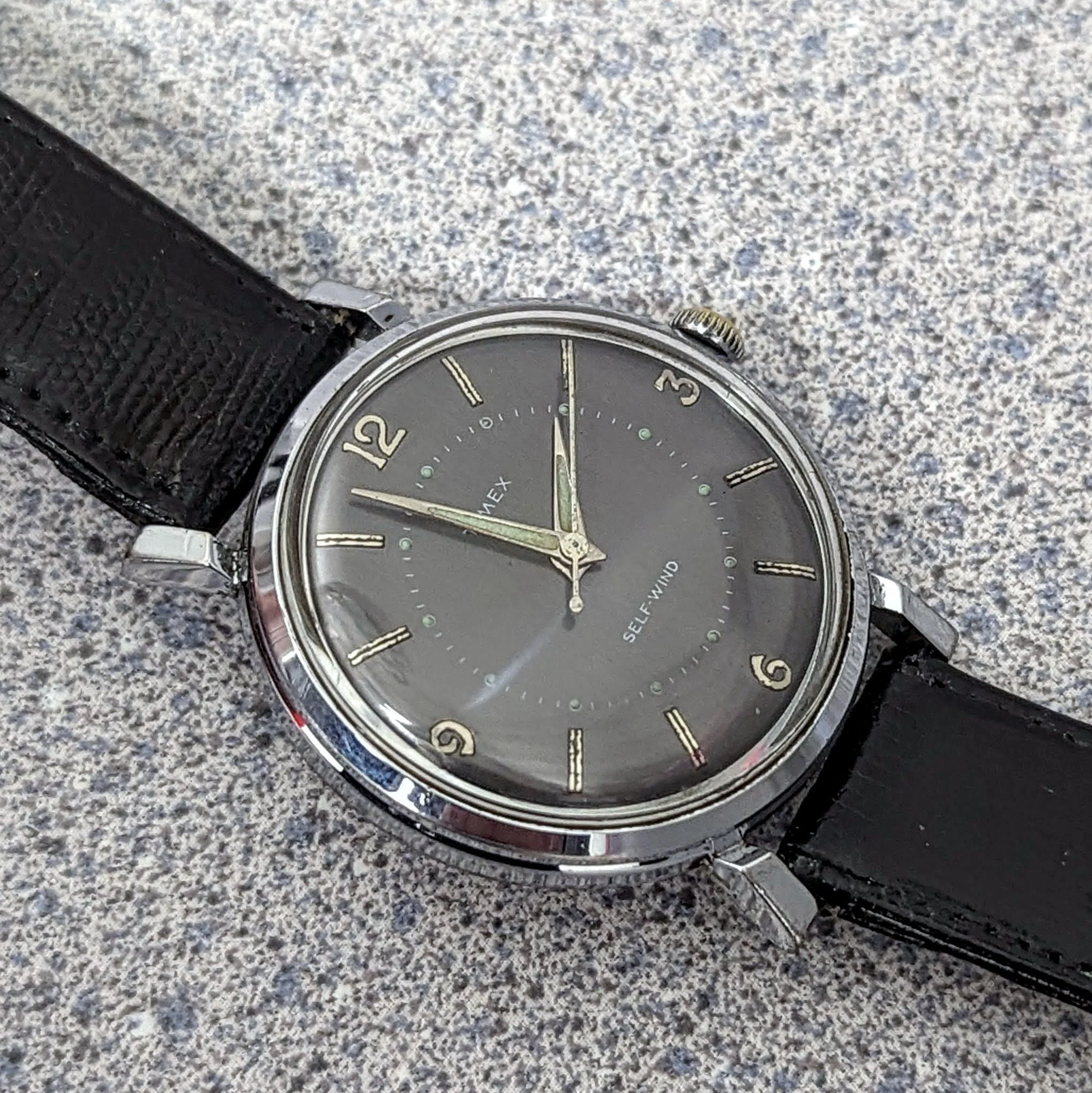 Vintage Timex Self-Wind Automatic Watch 36.5mm Waterproof Case & Fancy Lugs Wristwatch - Image 10