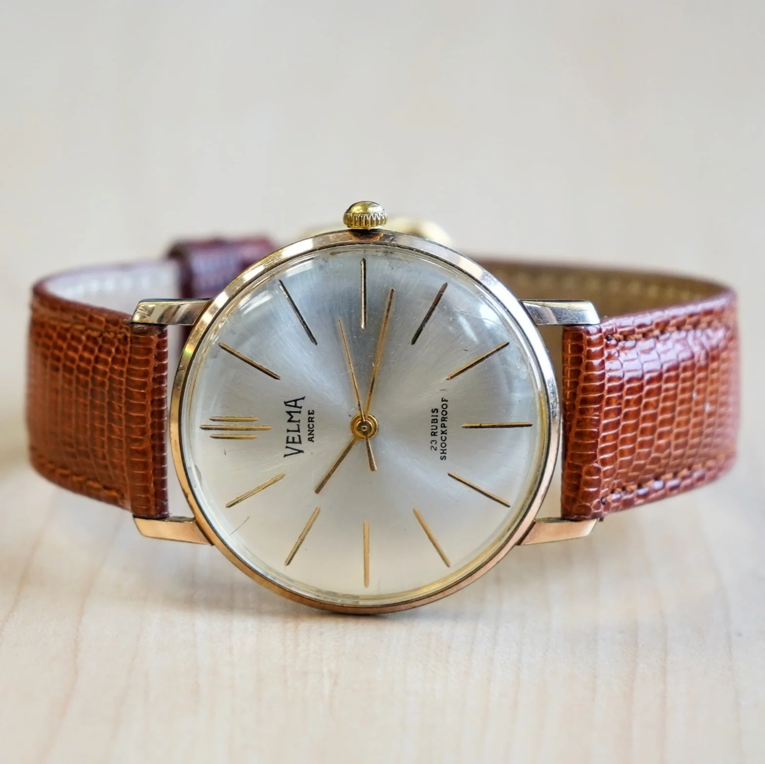 Vintage VELMA Ancre Watch 23 Rubis Shockproof 35mm Dress Wristwatch - Image 6