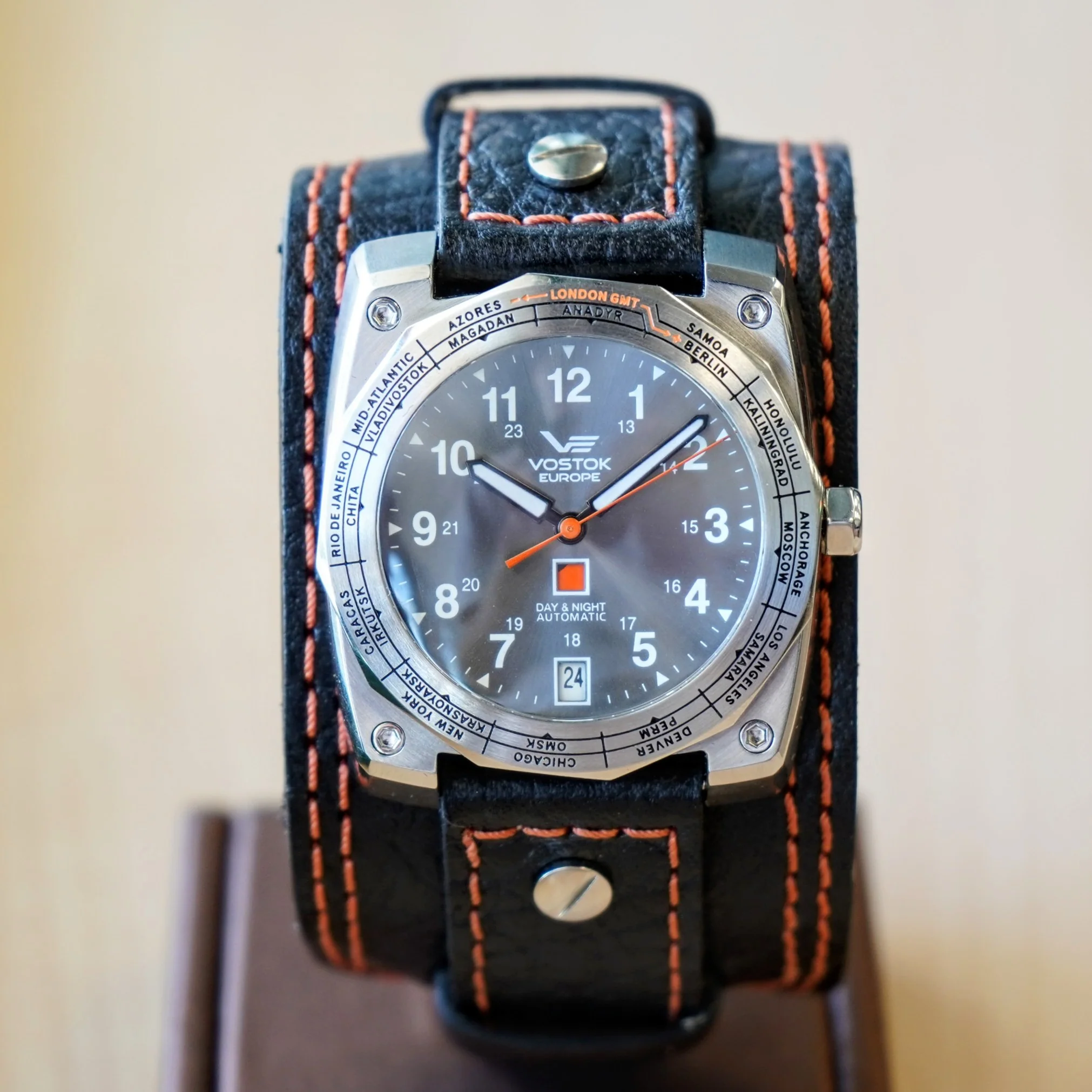 VOSTOK-EUROPE Day & Night Automatic Watch GMT 31 Jewels Limited Edition Wristwatch - ALL ORIGINAL Box & Papers! - Image 4