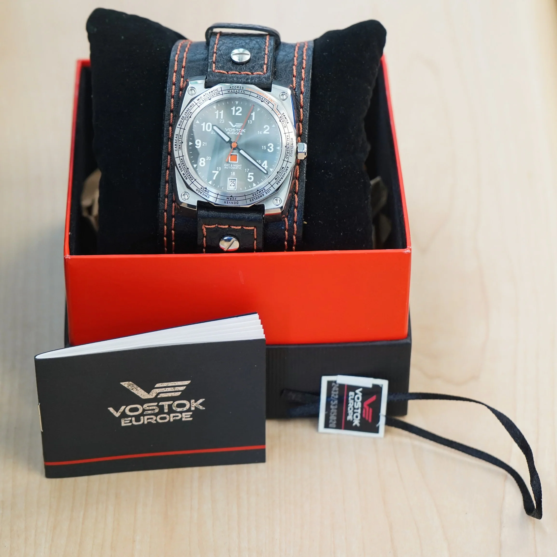 VOSTOK-EUROPE Day & Night Automatic Watch GMT 31 Jewels Limited Edition Wristwatch - ALL ORIGINAL Box & Papers! - Image 9
