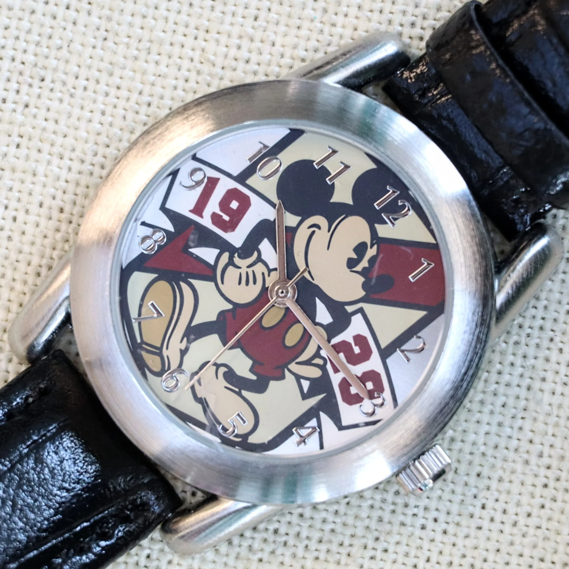 Walt Disney World 1928 MICKEY MOUSE Watch Limited Release Wristwatch - NOS Original Strap - Image 10