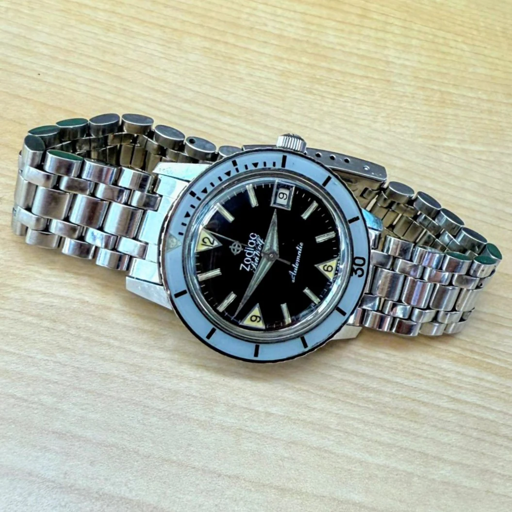 1960s Zodiac Sea Wolf Automatic Watch 722-946 35.5mm Bakelite Bezel ALL S.S. Wristwatch - Original Bracelet - Image 11